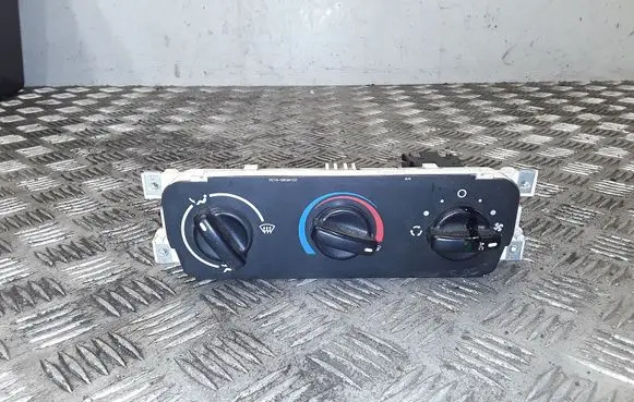 Mercedes-Benz B W245 Climate control unit A1698301785