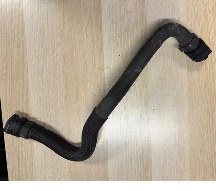 Citroen C4 III e-C4 Engine coolant pipe/hose 9824409380