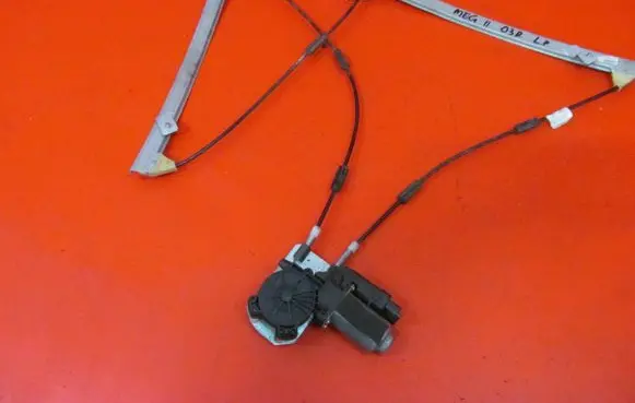 Renault Megane II Front door window regulator with motor 128000471