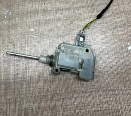 Mercedes-Benz CLC CL203 Central locking motor A2038201997