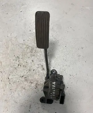 Opel Vectra C Accelerator throttle pedal 9186727 6PV00832301