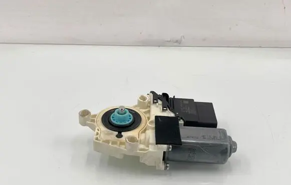 Seat Altea XL Rear door window regulator motor 1K0959704M 995915334 S1114H006