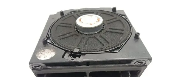 BMW 5 E60 E61 Subwoofer speaker 65136929100 6929100