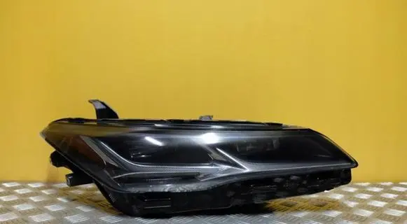 Toyota Avalon XX40 Headlight/headlamp 81110-07210 1376