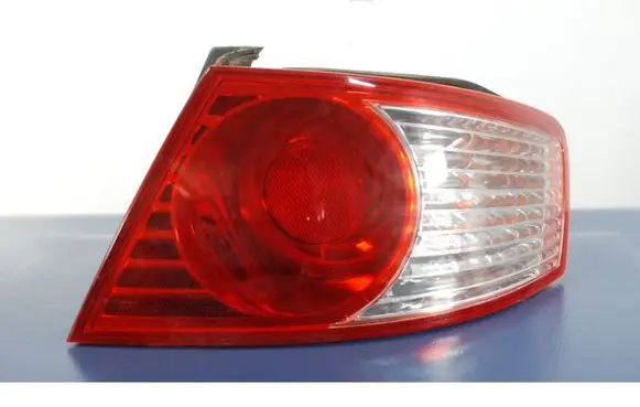 KIA Opirus Rear/tail lights 