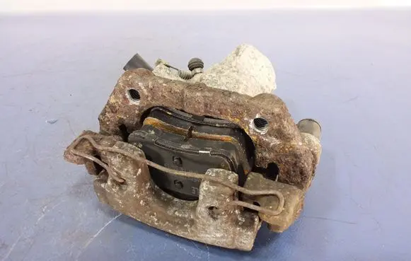 Renault Megane II Front brake caliper