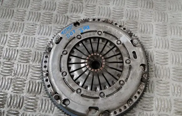 Volkswagen Polo VI Crankshaft pulley 