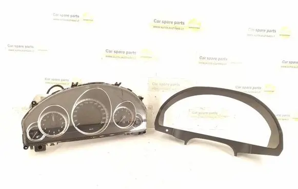 Speedometer (instrument cluster)