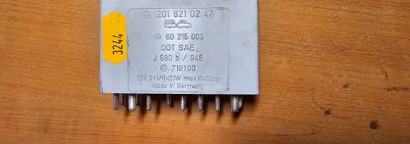 Mercedes-Benz E W124 Other relay 2018210247 60215003