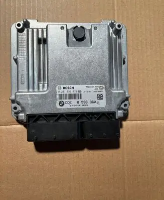 BMW 5 F10 F11 Engine control unit/module 8596360