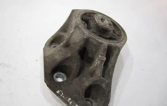Audi A4 S4 B6 8E 8H Engine mount bracket 8E0599125B