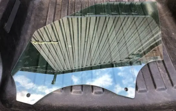 Land Rover Discovery 5 Front door window glass four-door 43R000056 E000090 M61485AS2