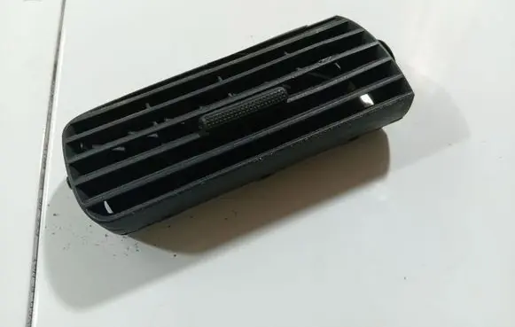 Honda Civic Dash center air vent grill