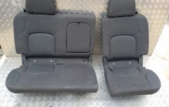 Nissan Navara D40 Second row seats 