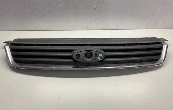 Ford Kuga I Front bumper upper radiator grill 8V418200AC