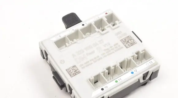 Mercedes-Benz GLC C253 Door control unit/module A2239000437