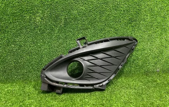 Mazda 5 Front fog light trim/grill C51350C21