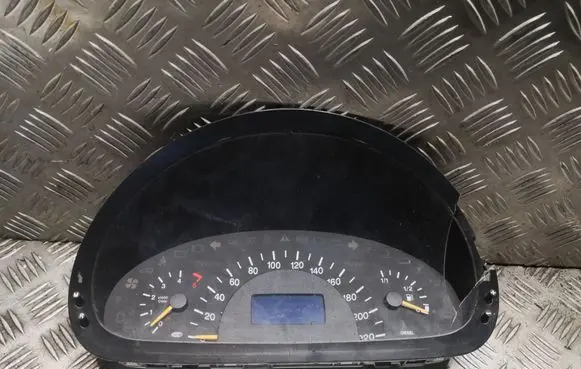 Mercedes-Benz Vito Viano W639 Speedometer (instrument cluster) 6394461021 A6394461021