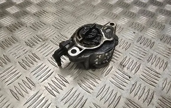 Mazda 3 I Vacuum pump D1562B 03050