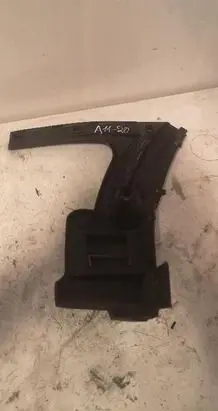 Volvo XC90 Front bumper mounting bracket 08620566