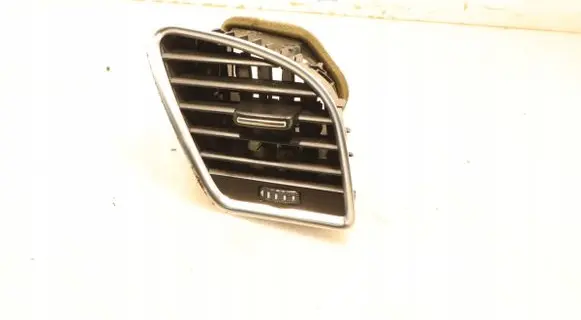 Audi A5 8T 8F Dashboard side air vent grill/cover trim 8T1820902C