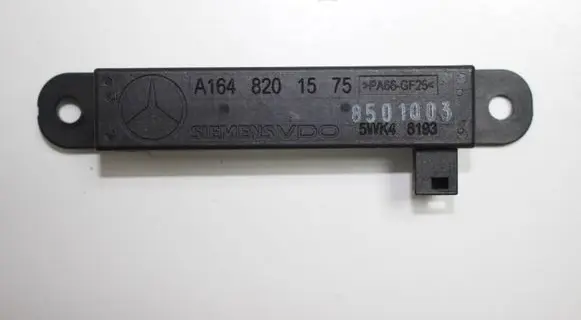 Mercedes-Benz S W221 Aerial antenna amplifier A1648201575 8501003 5WK48193