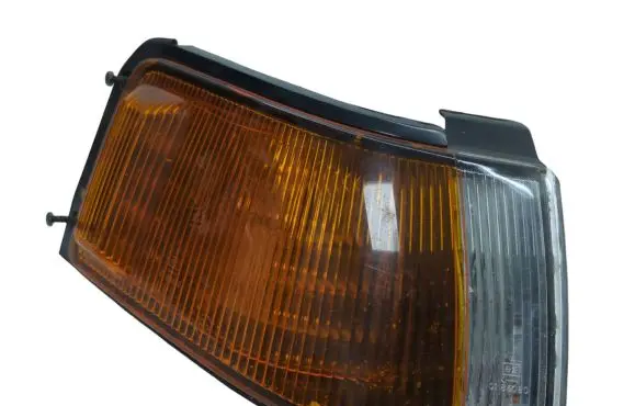 Mazda 323 Front indicator light 21061301