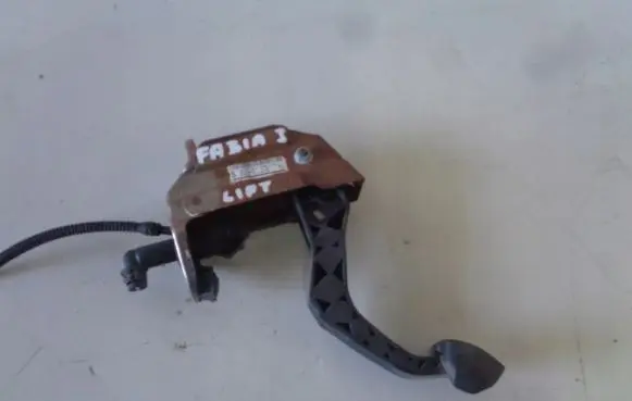 Skoda Fabia Mk1 (6Y) Clutch pedal 6Q1721059AH