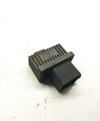 Renault Scenic I Glow plug pre-heat relay 7700115078