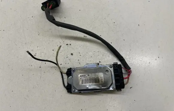 Volkswagen Golf Plus Fan control module 1137328616