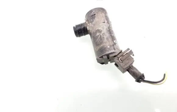 Volvo V70 Windscreen/windshield washer pump 9602103950