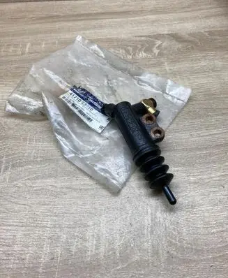 Clutch slave cylinder