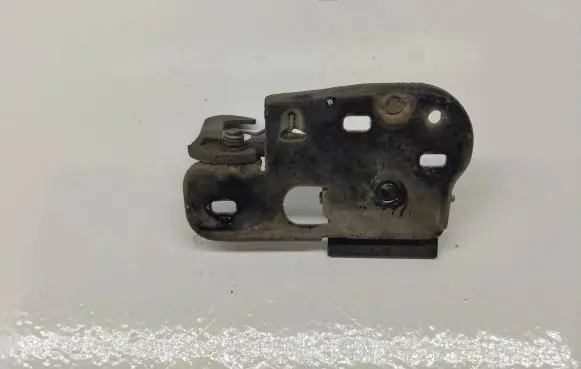 Volkswagen PASSAT B6 Engine bonnet/hood lock/latch loop/hook 3C0823480