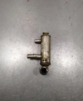 Volvo V50 EGR valve cooler 3M5Q9F464BC 2142010 VP1U3H9P445BB