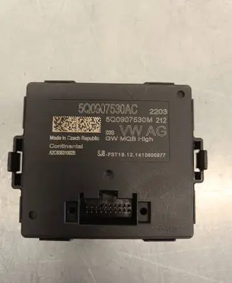 Volkswagen PASSAT B8 Gateway control module 5Q0907530AC 5Q0907530M A2C93831002B
