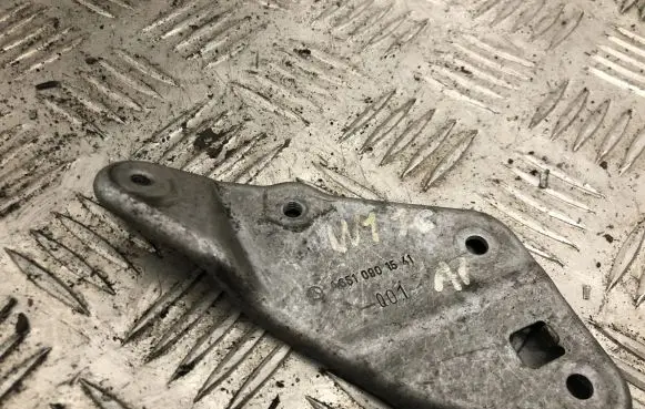 Mercedes-Benz A W176 Fuel pump bracket A6510901541