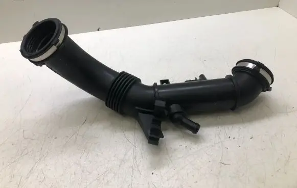 MG MG3 II Air intake hose/pipe 30203531
