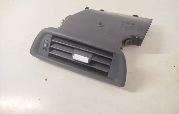 BMW 7 F01 F02 F03 F04 Rear air vent grill 9153741 9113793
