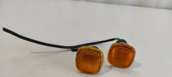 Audi A4 S4 B5 8D Front fender indicator light
