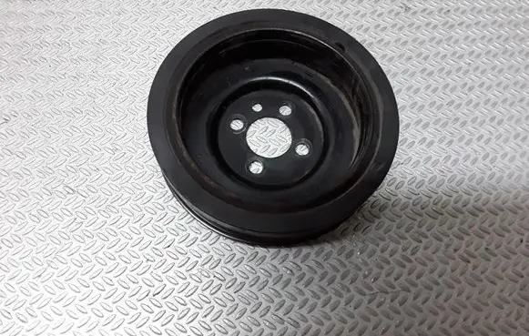 Volkswagen PASSAT B6 Crankshaft pulley 03G105243