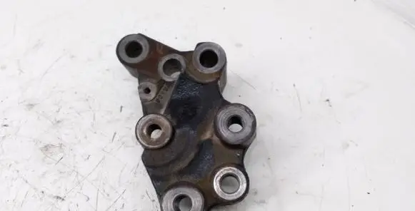 Honda CR-V Generator/alternator bracket 