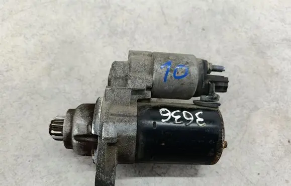 Volkswagen Golf V Starter motor 02T911023