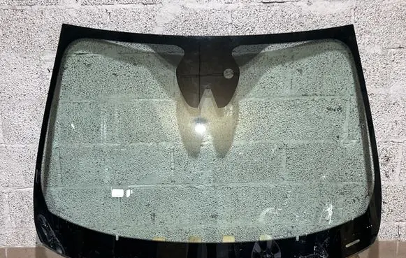 Renault Megane IV Front windscreen/windshield window E000200 43R001586