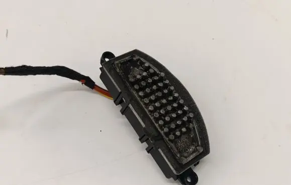 BMW 2 F46 Heater blower motor/fan resistor 9377854