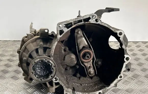 Volkswagen Golf V Manual 5 speed gearbox JOR