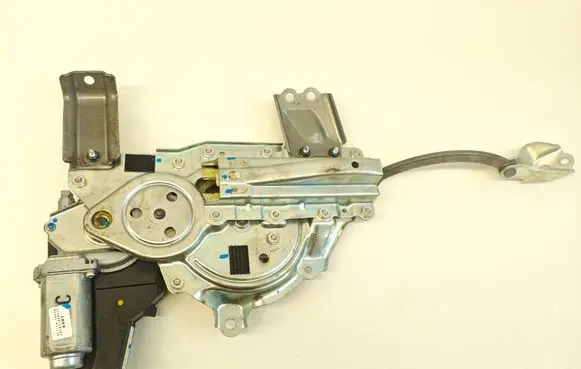 Lexus RX 450H Tailgate/trunk/boot lift motor 42711010540