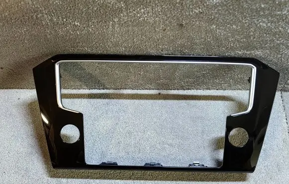 Volkswagen PASSAT B8 Radio/GPS head unit trim 3G1858069D 3G1858071 3G1858069DYI2