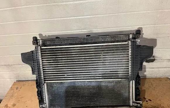 Mercedes-Benz ML W164 Radiator set A1645000093 RR8941