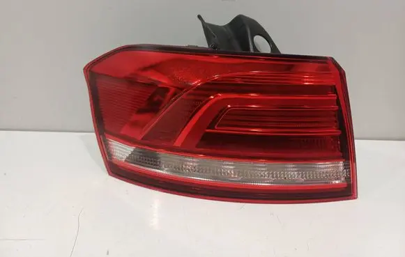 Volkswagen Passat Alltrack Rear/tail lights 195290