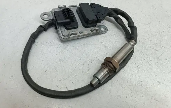 Mercedes-Benz E W213 Lambda probe sensor A0009058111 SNS1006 0009058111